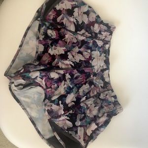 Lululemon shorts 2.5 inseam